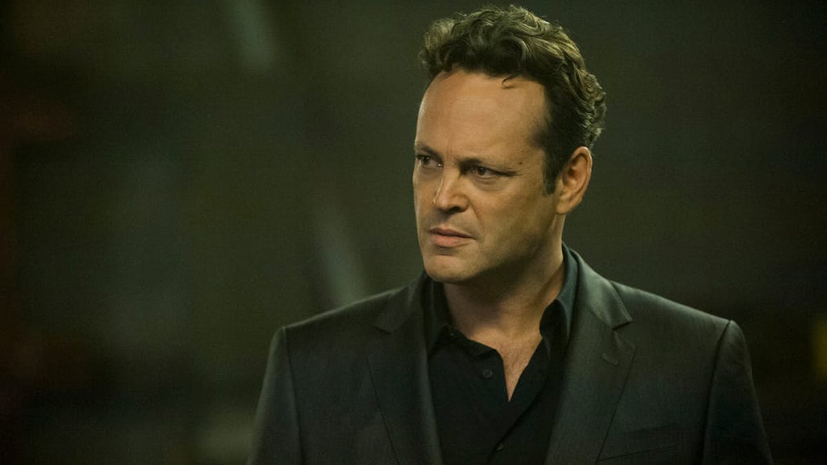 Vince Vaughn cancelled because he shook hands with his president