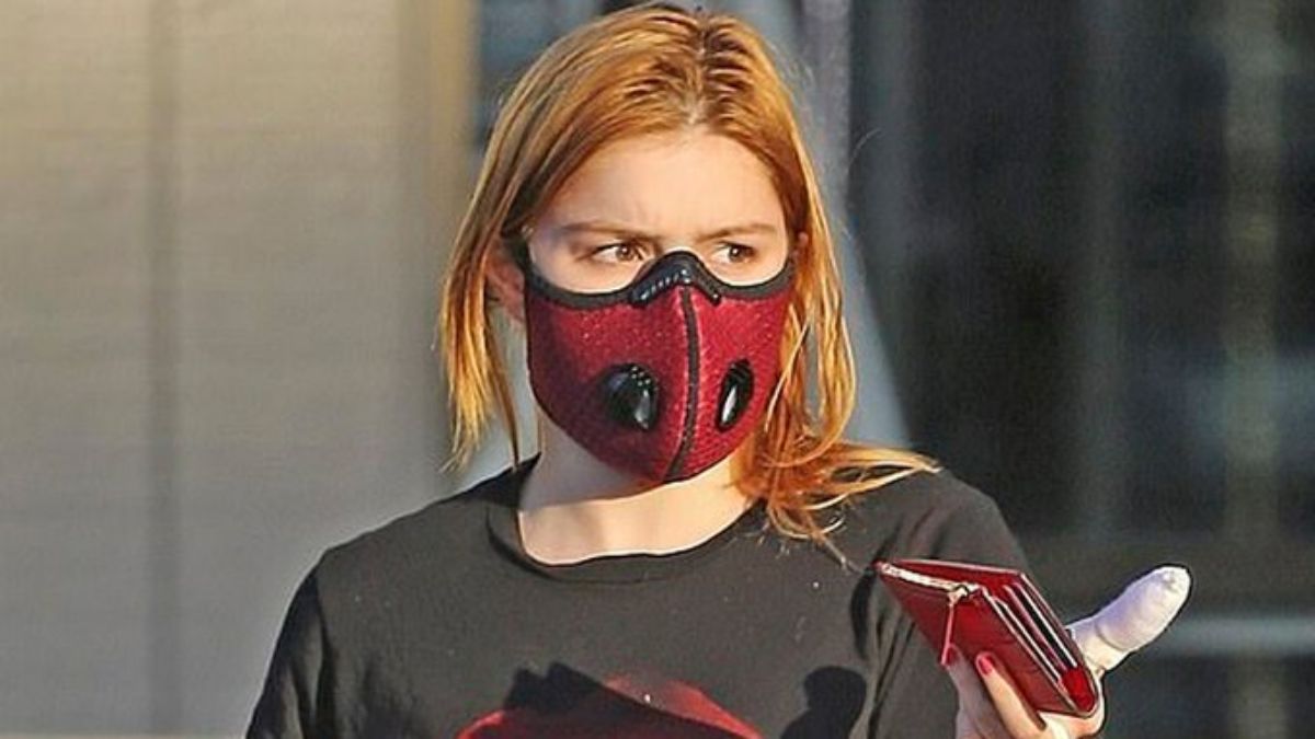 Ariel Winter is unrecognisable and looks unwell while going for takeout