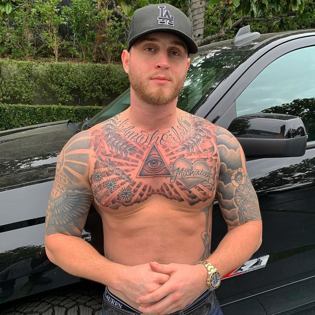 Chet Hanks tattoos makes people believe Tom Hanks "Illuminati" conspiracy.