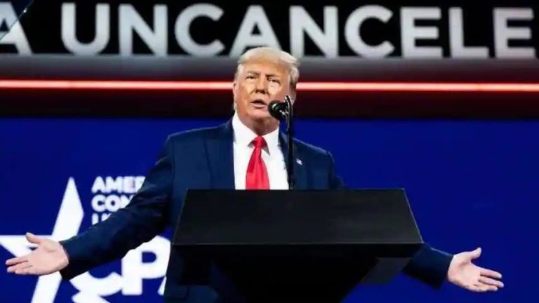 Trump to take on Facebook/Twitter with own social media network in June