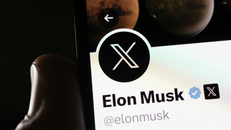 Twitter (Now X) Community Notes Allegedaly Infiltrated by Bots